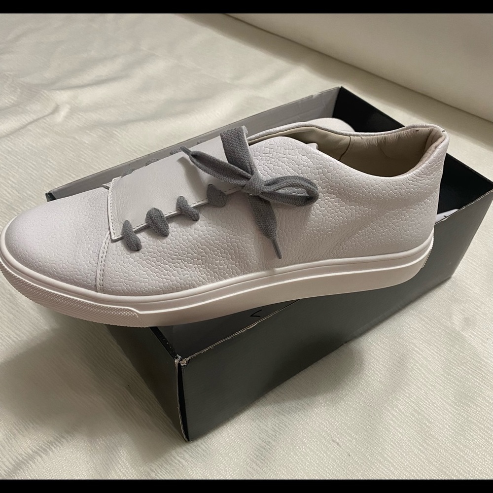 Dyan Shoes